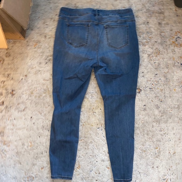 torrid jeans 20R - Picture 2 of 3
